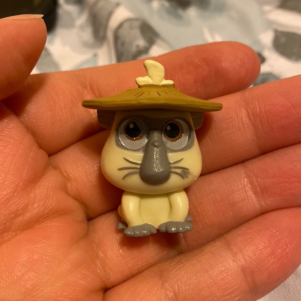 Disney Doorable- Monkey from Raya and the lady dragon